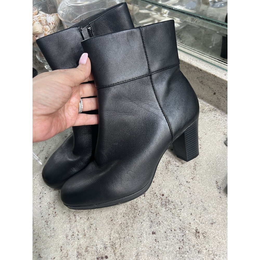 Clarks Kalea Lynn Ankle Boots 9 W Black Leather Block Heel Side Zip Bootie